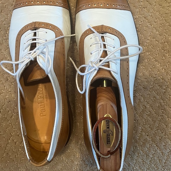 White/tan cap toe lace ups size 9 main image 7